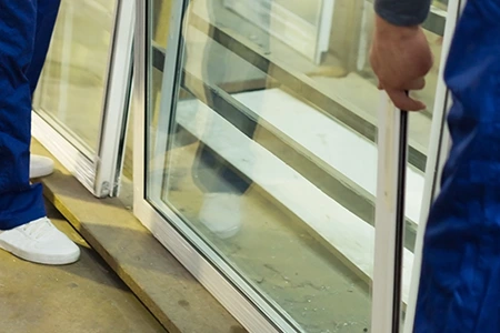 Commercial Glass Repair Technician in Englewood, FL